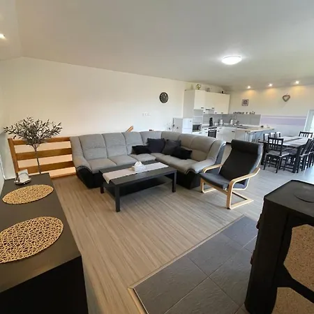 Apartman V Raji Zdar (Mlada Boleslav)